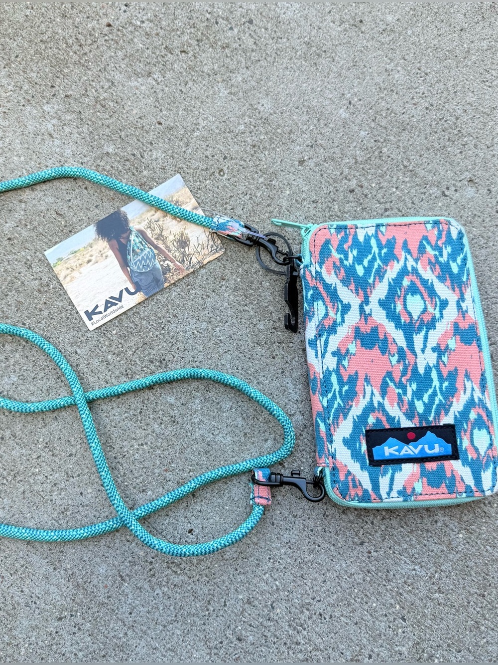 NWT KAVU Go Time Crossbody Wallet